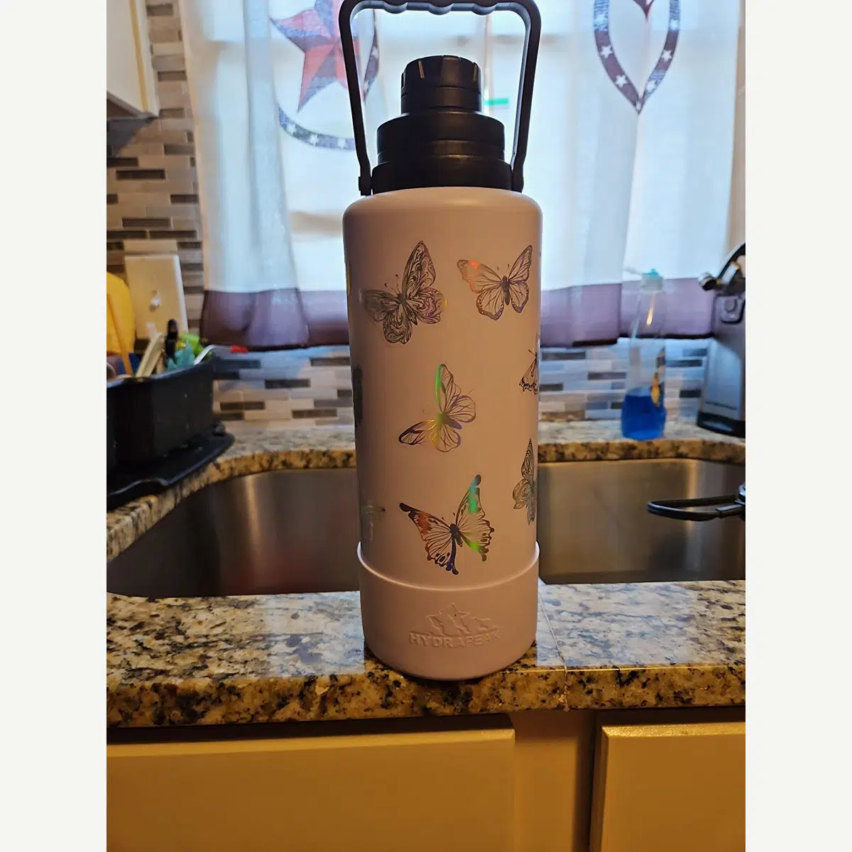 Keeps ice all day