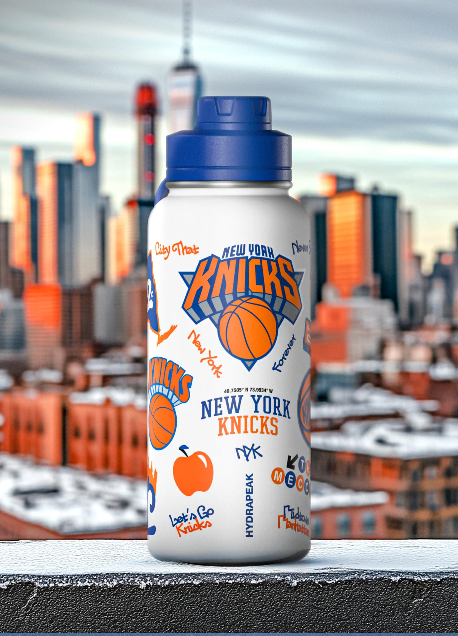 Hydrapeak New York Knicks 32oz Insulated Water Bottle – Straw Lid & Handle, Official NBA Licensed (White)