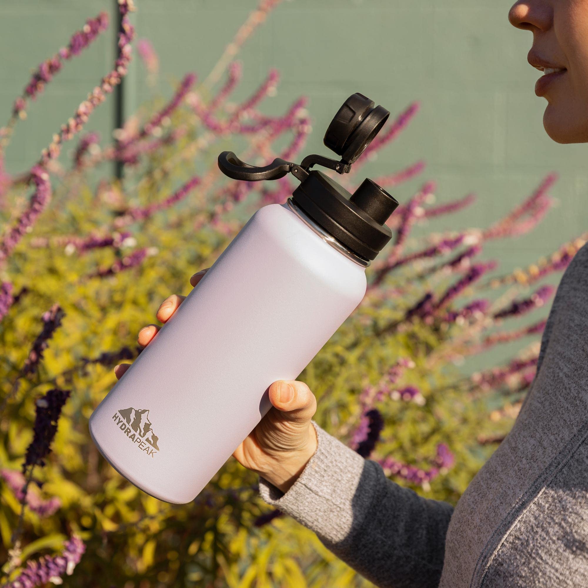Hydrapeak Active 32oz Insulated Water Bottle with Chug Lid - Navy